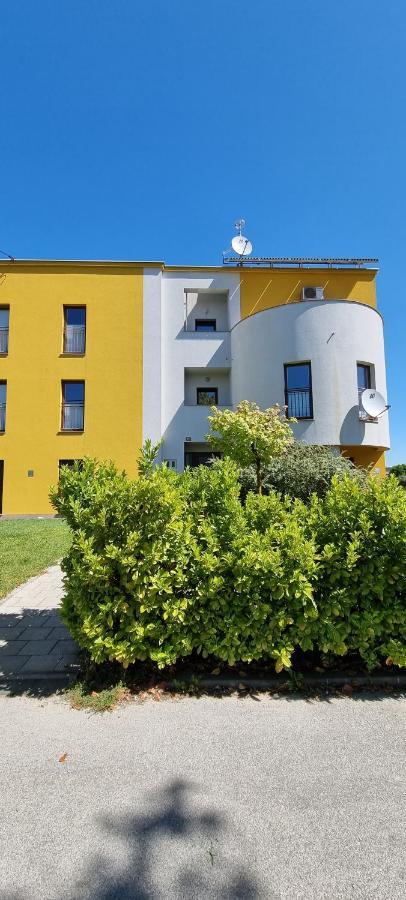 Apartmán Oaza Klara Karlovac Exteriér fotografie