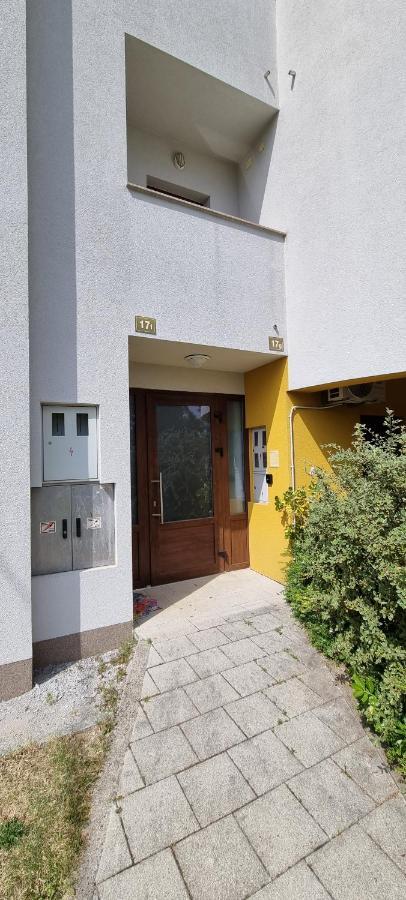 Apartmán Oaza Klara Karlovac Exteriér fotografie